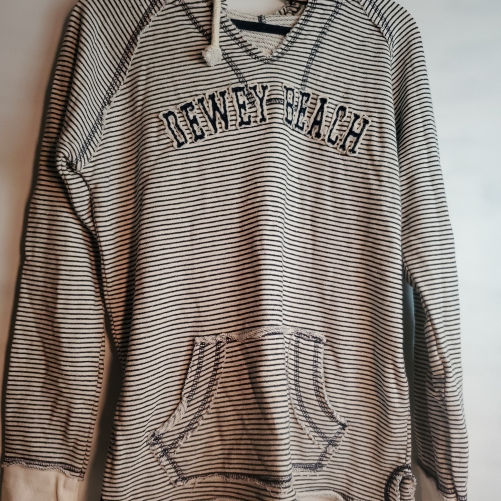New without tags unworn, UNISEX Dewey Beach hooded sweatshirt